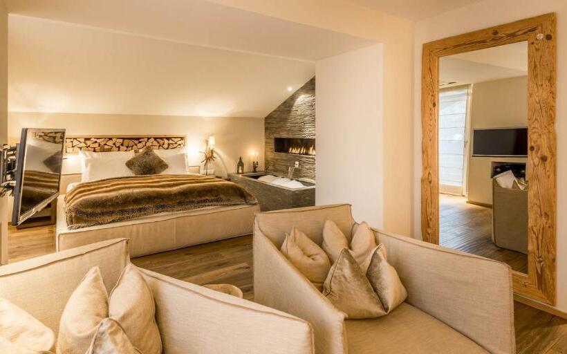 Полулюкс с Балконом, La Val Hotel & Spa
