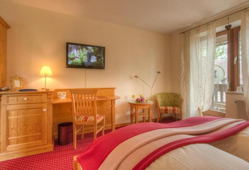 Трехместный Номер Комфорт, Landhotel Lindenhof