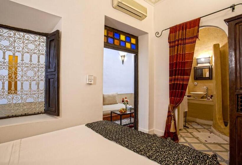 سوییت اجرایی, Riad Al Jana