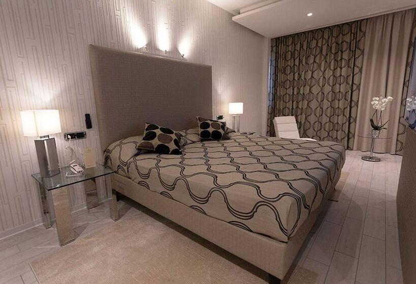 اتاق کلاس بیزنس, Ariston