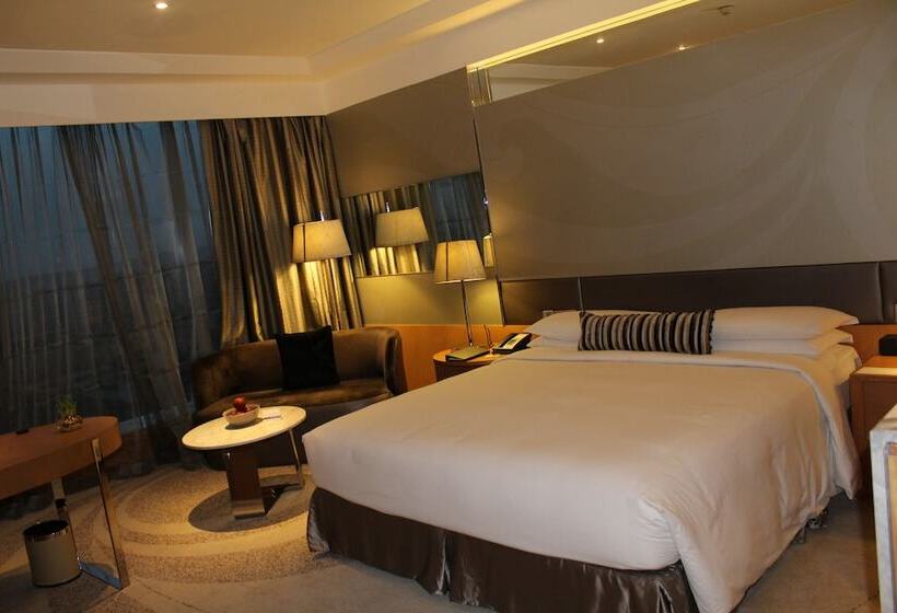 اتاق کلاب, Hyatt Regency Gurgaon
