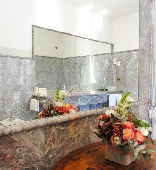 سوییت جونیور, Park Hotel Villa Potenziani