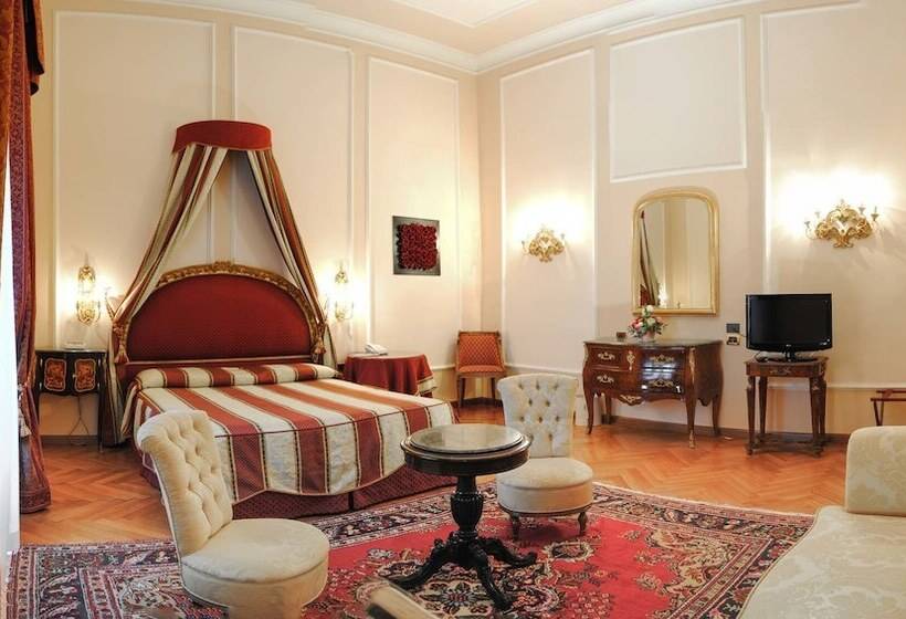 سوییت جونیور, Park Hotel Villa Potenziani