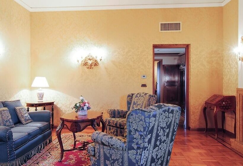 سوئیت پرزیدنت, Park Hotel Villa Potenziani