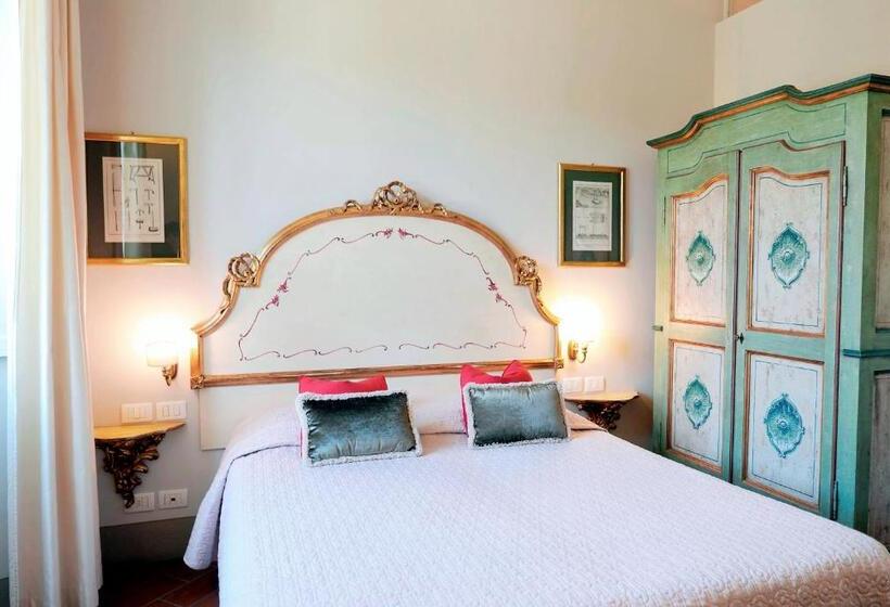 اتاق سوپریور با چشم‌انداز, Relais Cavalcanti Guest House
