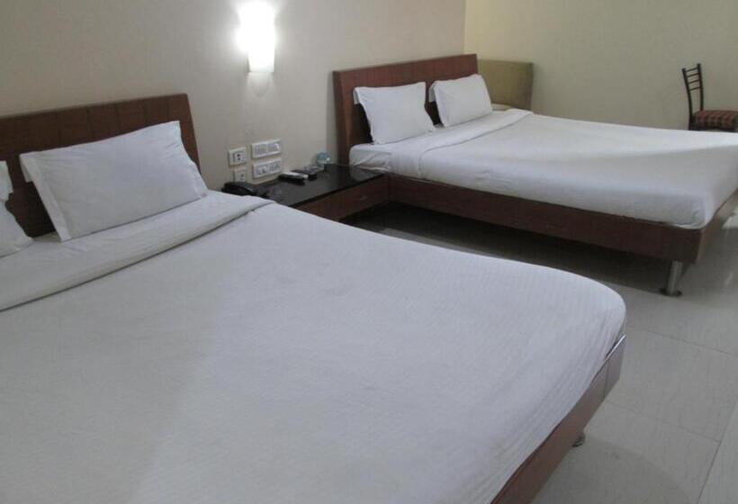 Quarto Triplo Deluxe, Imperial Classic