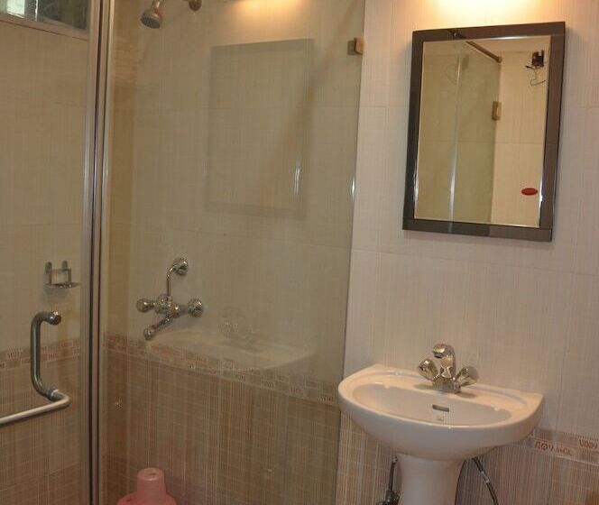 Quarto Triplo Deluxe, Imperial Classic