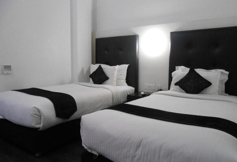 标准间, Sapphire Suites