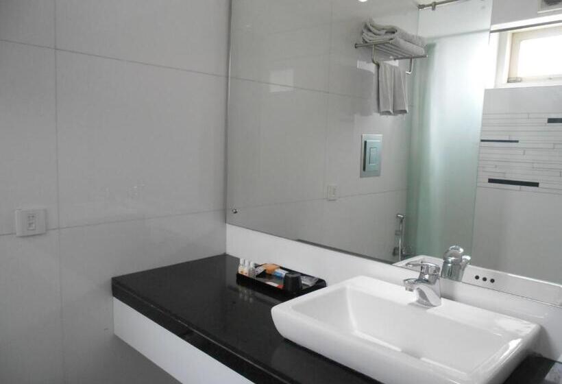 豪华房间, Sapphire Suites