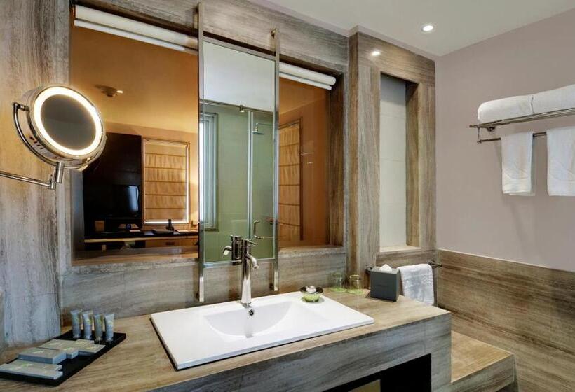اتاق استاندارد با تخت بزرگ, Quality Inn Gurgaon