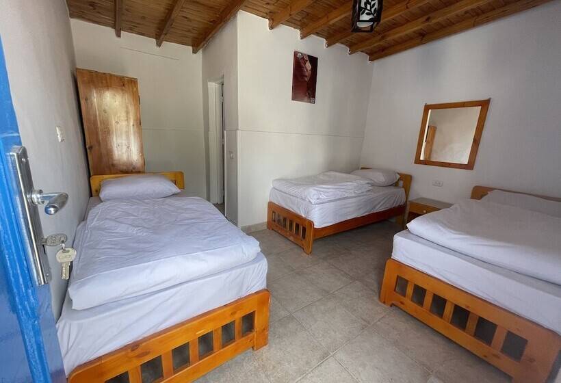Economy Triple Room, Auski Hostel Dahab