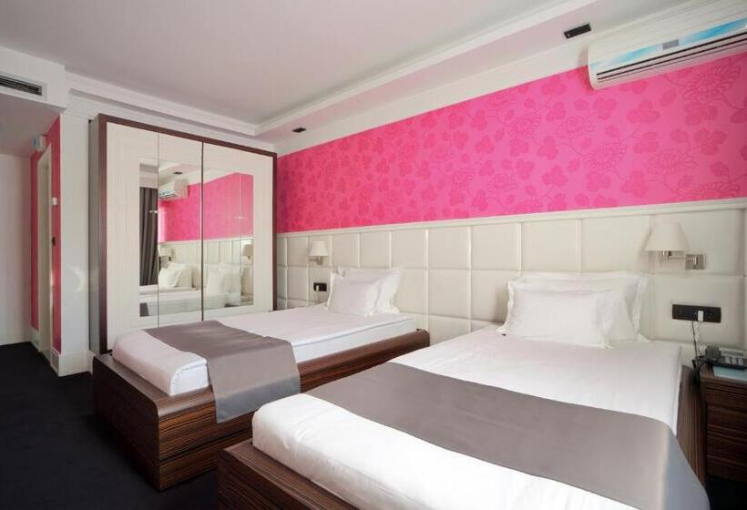 اتاق استاندارد, Garni Hotel Crystal