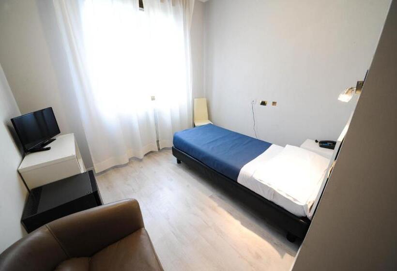 اتاق اکونومی یک تخته, Hp Fly Hotel Bologna
