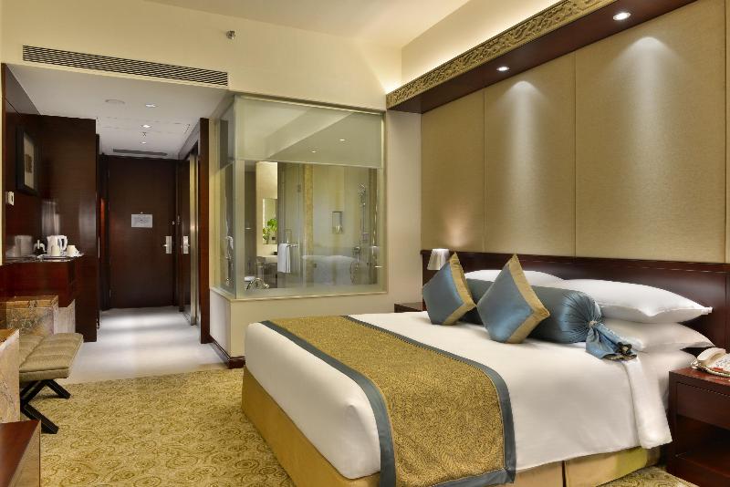 Номер Клуб Кровать Кинг, Crowne Plaza Ahmedabad City Centre, An Ihg
