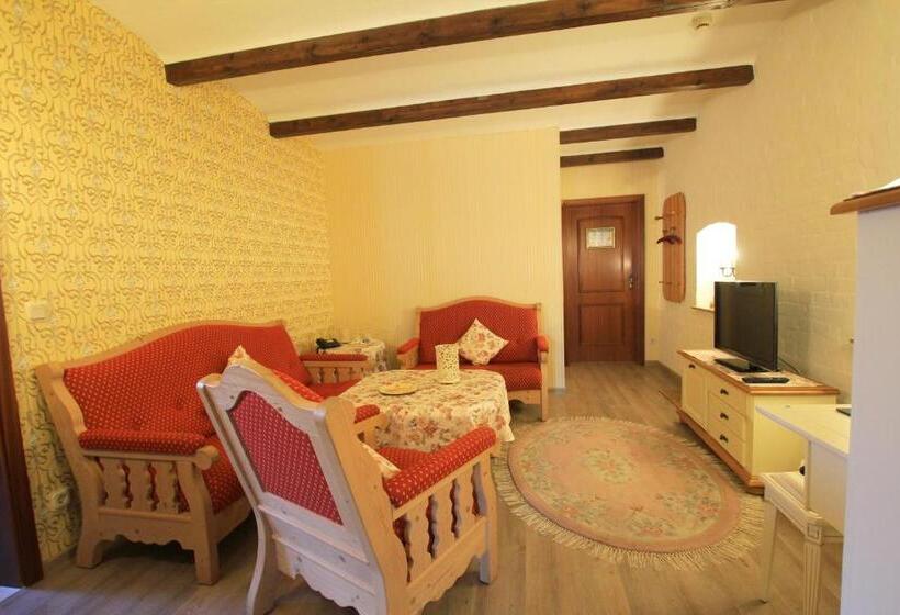Полулюкс, Landhaus Hotel Romantik