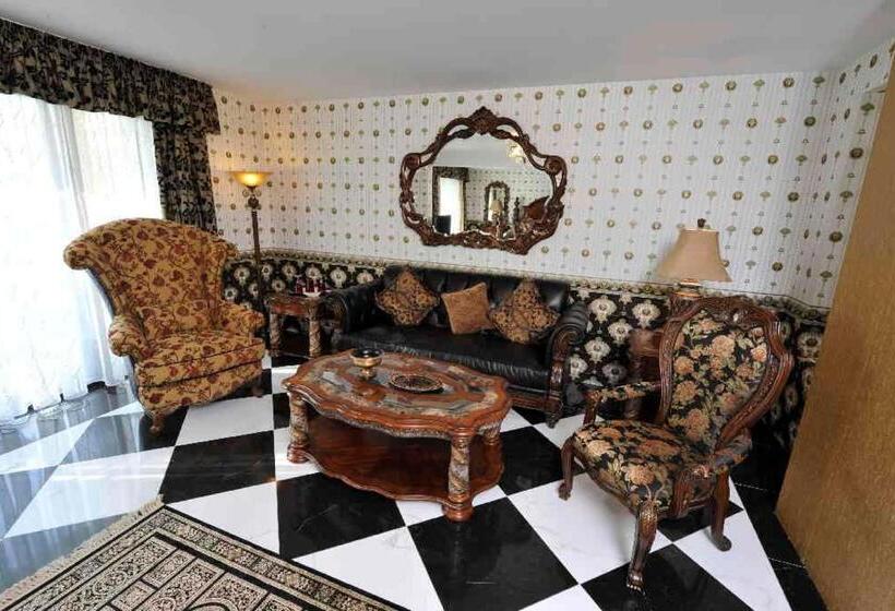 Люкс Повышенной Комфортности, Landhaus Hotel Romantik
