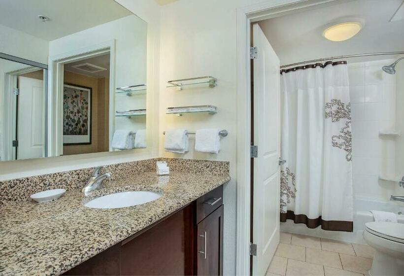 带大床的标准工作室, Residence Inn Jackson