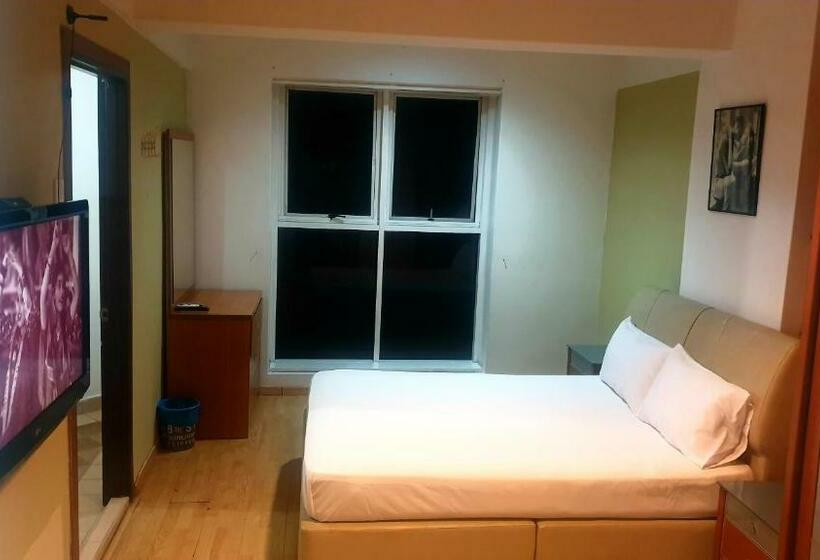 اتاق لوکس, Holiday Hostel Klcc