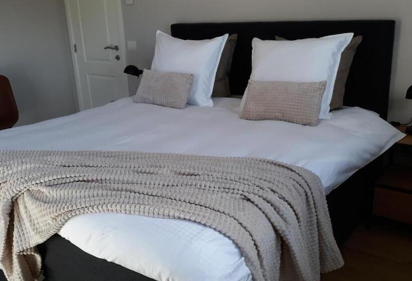 Quarto Estandar, B&b Valant