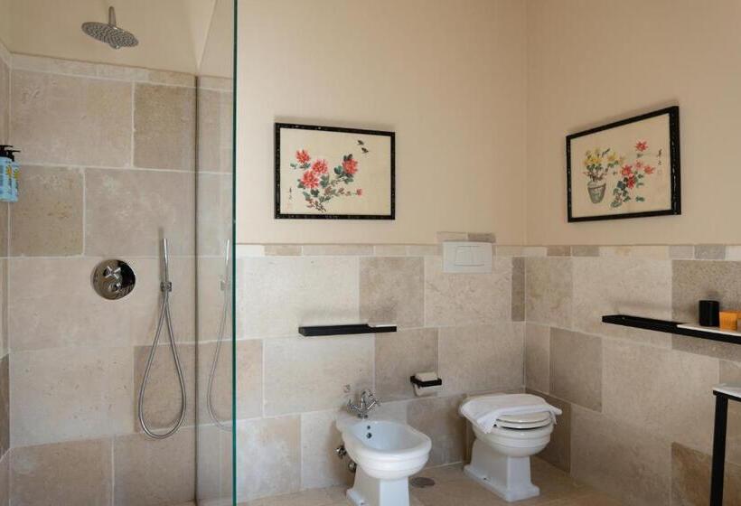 سوئیت جونیور با چشم‌انداز باغ, Masseria Santo Scalone