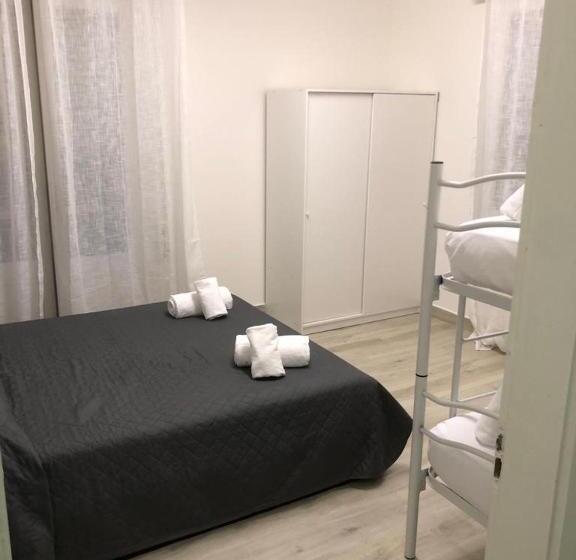 Номер Стандарт Четырехместный Совместный Санузел, Amalfi & Dépendance