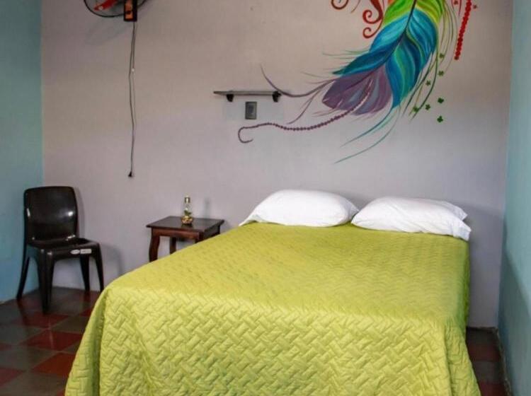 اتاق اکونومی, Hostal Casa Luna
