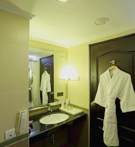 豪华房间, The Quilon Beach Hotel And Convention Center