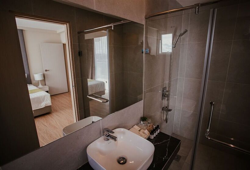 패밀리 스위트, The Aru Hotel At Aru Suites