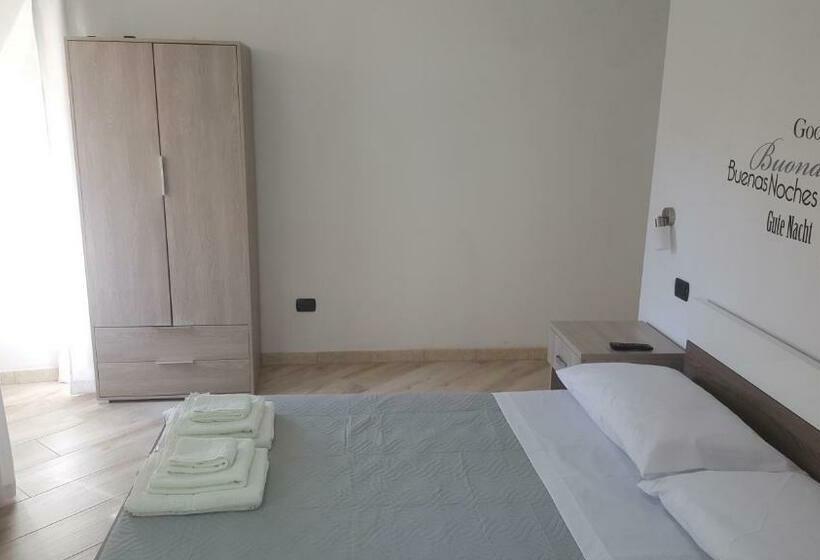اتاق لوکس با تخت بزرگ, Royal Suite
