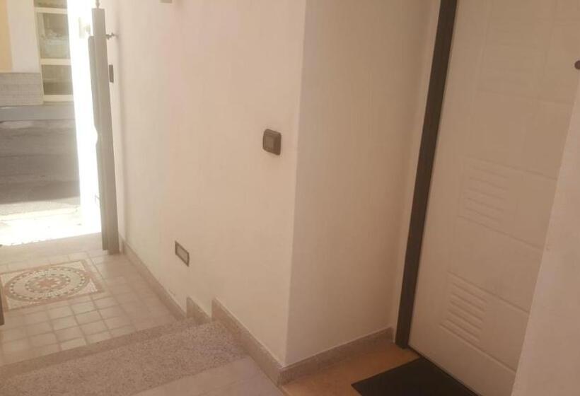آپارتمان 1 خوابه همکف, Royal Suite