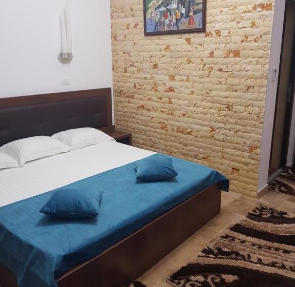 اتاق لوکس, Casa Dfg