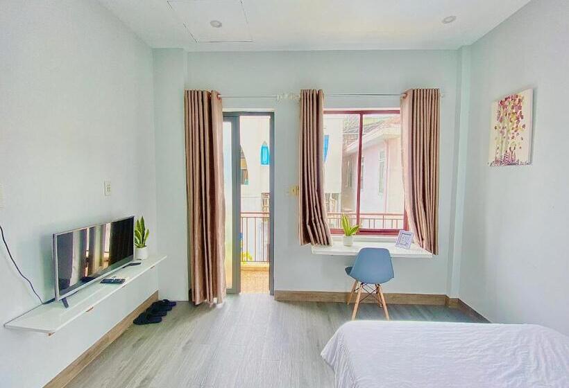 اتاق استاندارد با چشم‌انداز باغ, Tùng Homestay