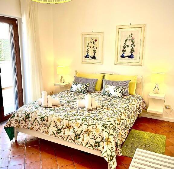 اتاق لوکس چهار تخته, Relais Serapo