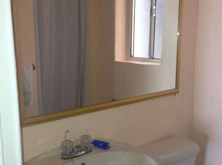 스탠다드 룸 더블 침대 2개, Americas Best Value Inn   Downtown Oakland/lake Merritt