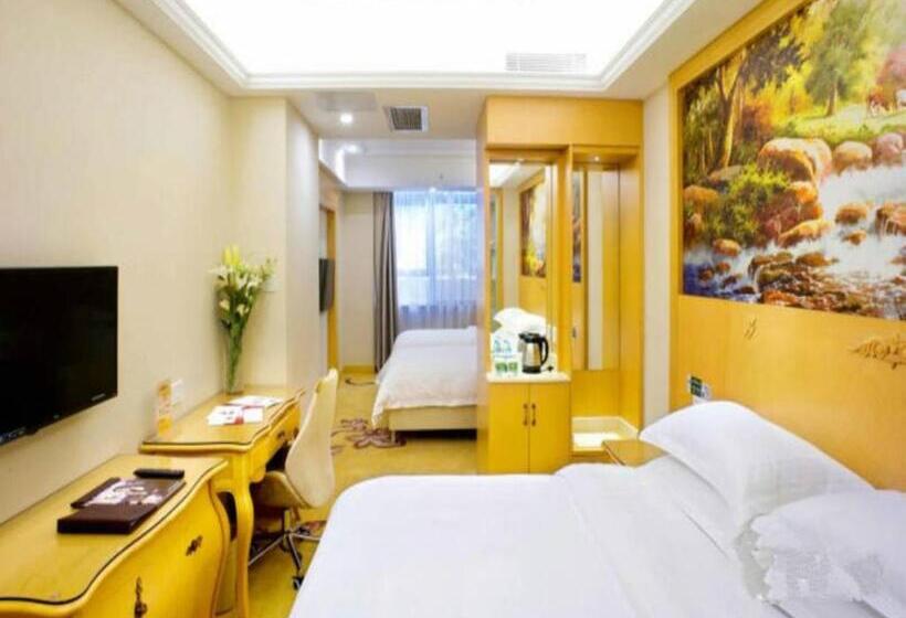 Трехместный Номер Deluxe, Greentree Inn Guangdong Shenzhen Dongmen Business