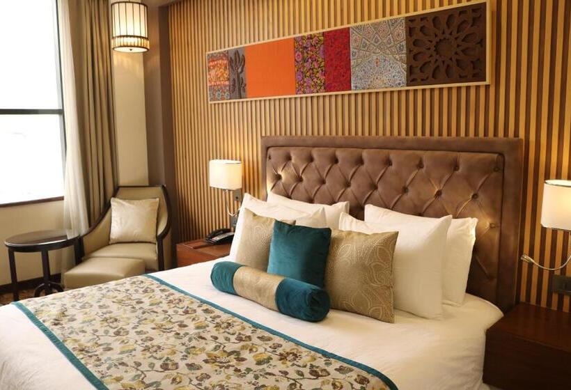 Полулюкс, Radisson Srinagar
