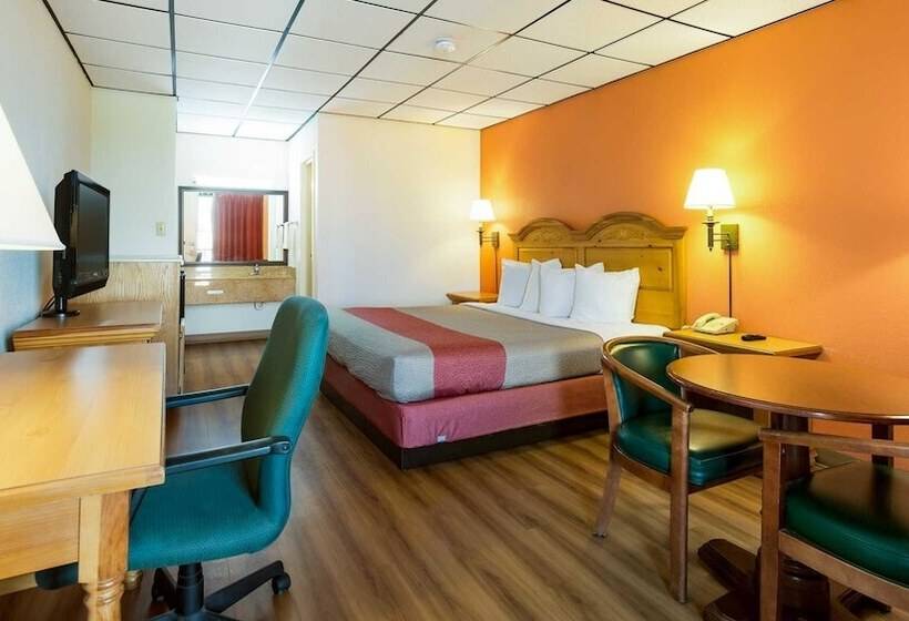 Номер Deluxe, Motel 6 Clarksville, Tn