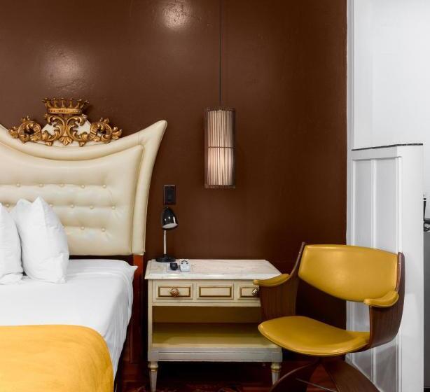 Номер Deluxe, The Motor Lodge