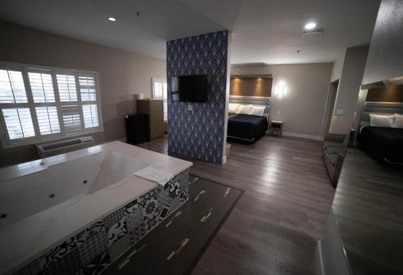 자쿠지 스위트, Mid City Inn & Suites Pico Rivera