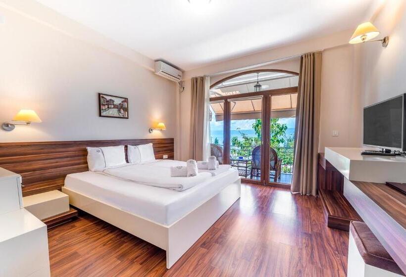 Номер Стандарт Вид на Озеро, Vila Bisera