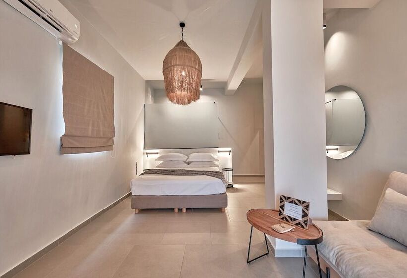 Люкс с Бассейном, Amal Kythnos Suites