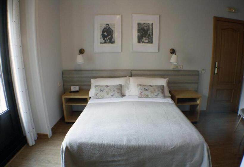 اتاق استاندارد, Hostal Santa Cruz