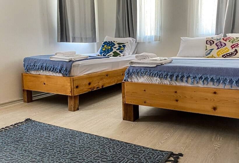اتاق لوکس چهار تخته, Merih Butik