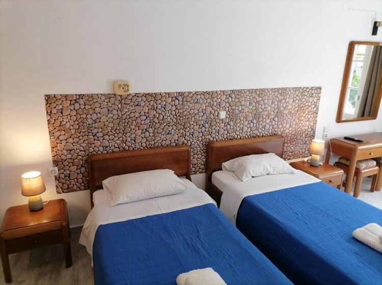 Номер Стандарт Вид на Бассейн, Katerina Apartments