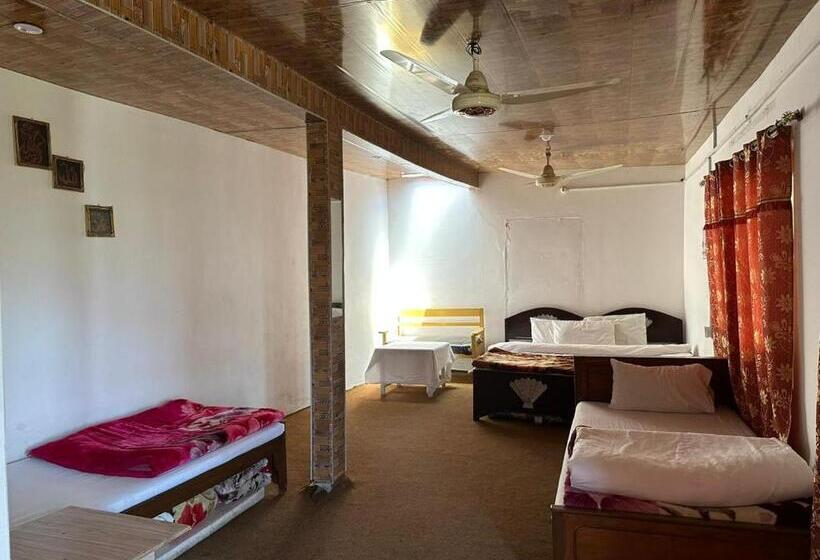 اتاق خانوادگی, Tourist Cottage Hunza