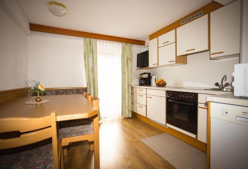 Апартаменты 2 Спальни, Haus Enzian