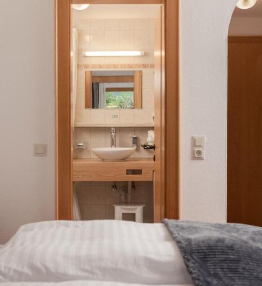 Номер Стандарт Трехместный, Kreuz