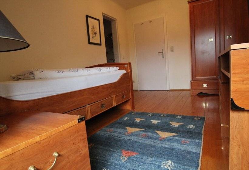 اتاق استاندارد یک نفره, Landhaus Strussnighof