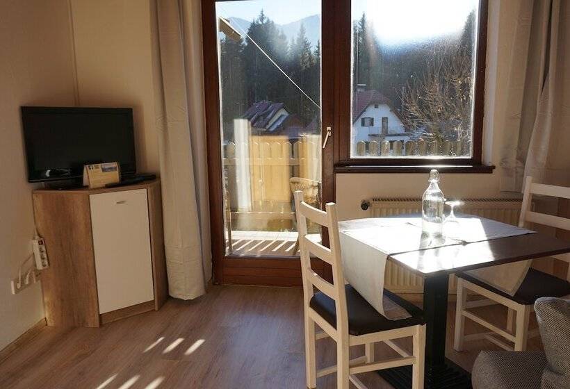 Апартаменты 1 Спальня Нижний Этаж, Karawanken Lodge