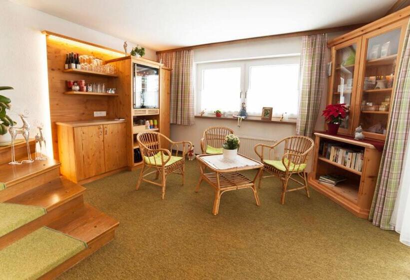 Трехместный Номер Стандарт с Балконом, B&b Landhaus Vierthaler